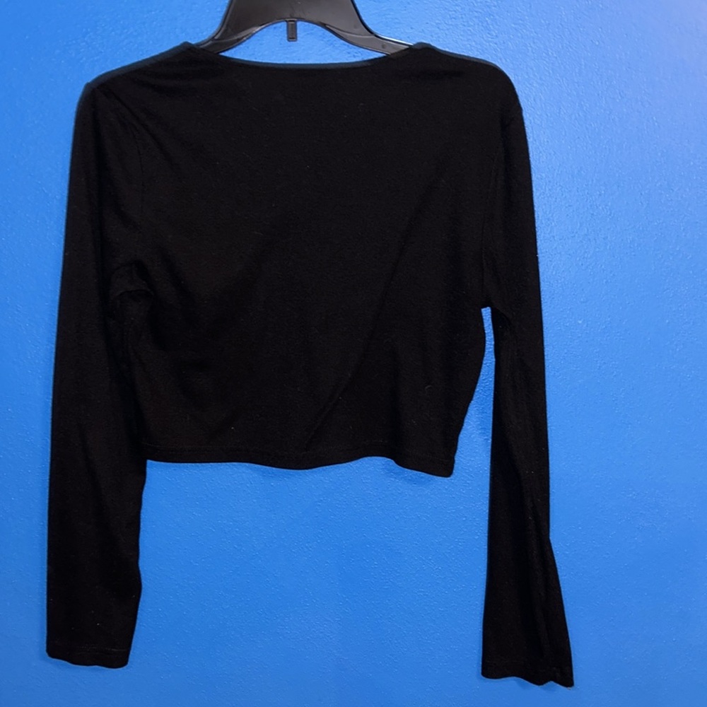 EUC SHEIN long sleeve crop top - Picture 2 of 3